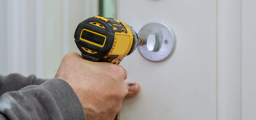 Street Locksmith For Smart Lock Repair in Miramar, FL